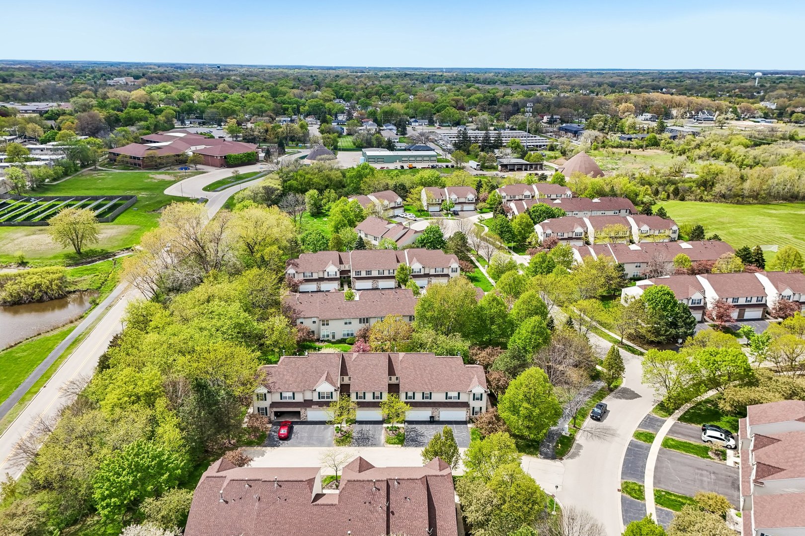 612 Shakespeare Drive, Grayslake, IL 60030