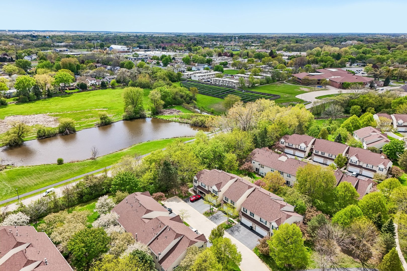 612 Shakespeare Drive, Grayslake, IL 60030