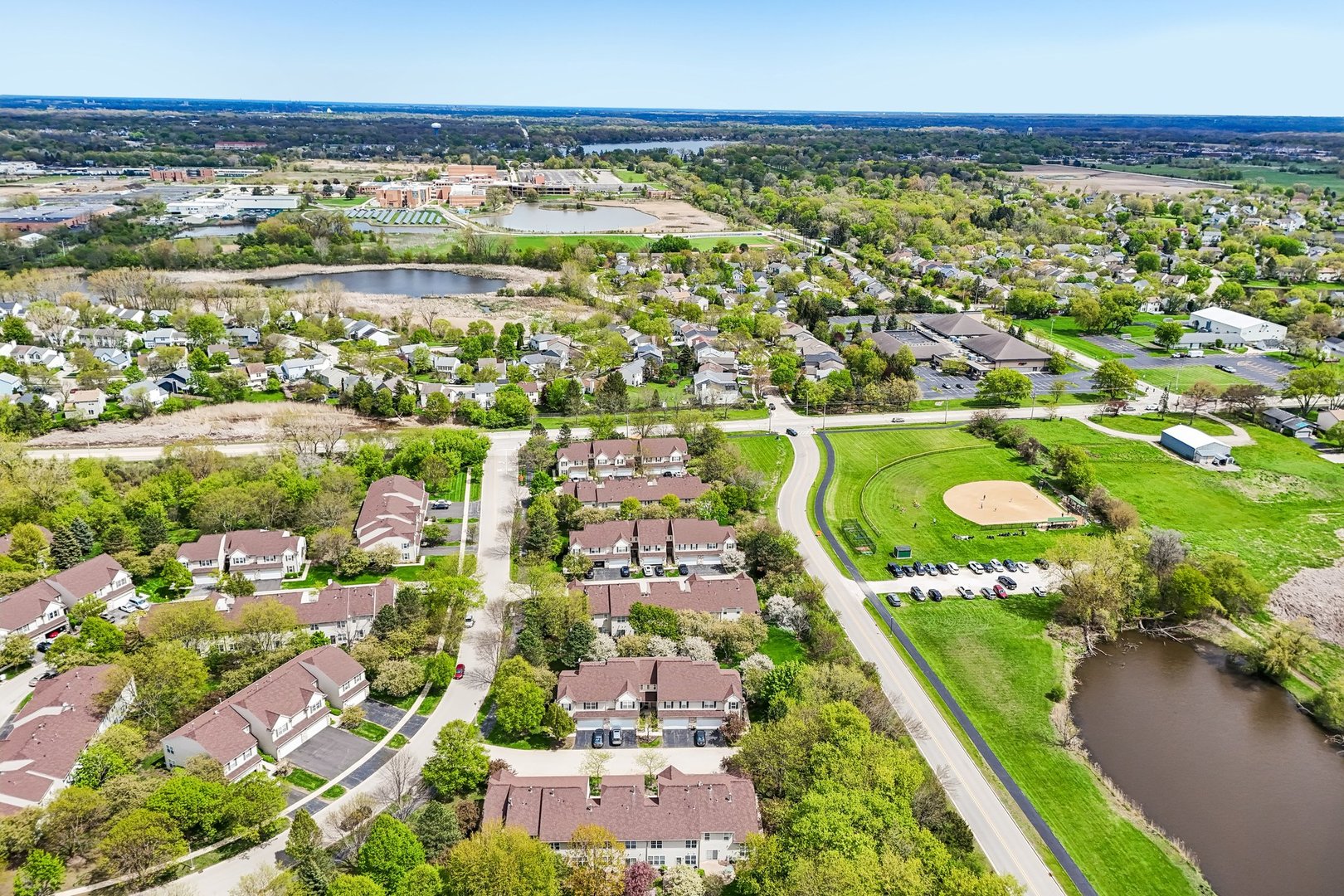 612 Shakespeare Drive, Grayslake, IL 60030