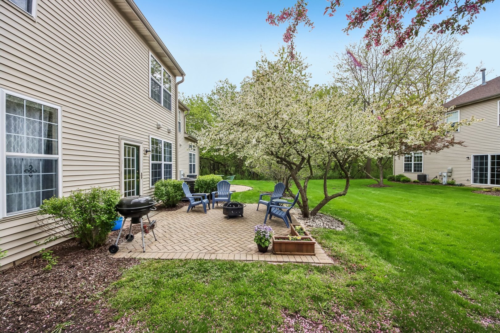 612 Shakespeare Drive, Grayslake, IL 60030