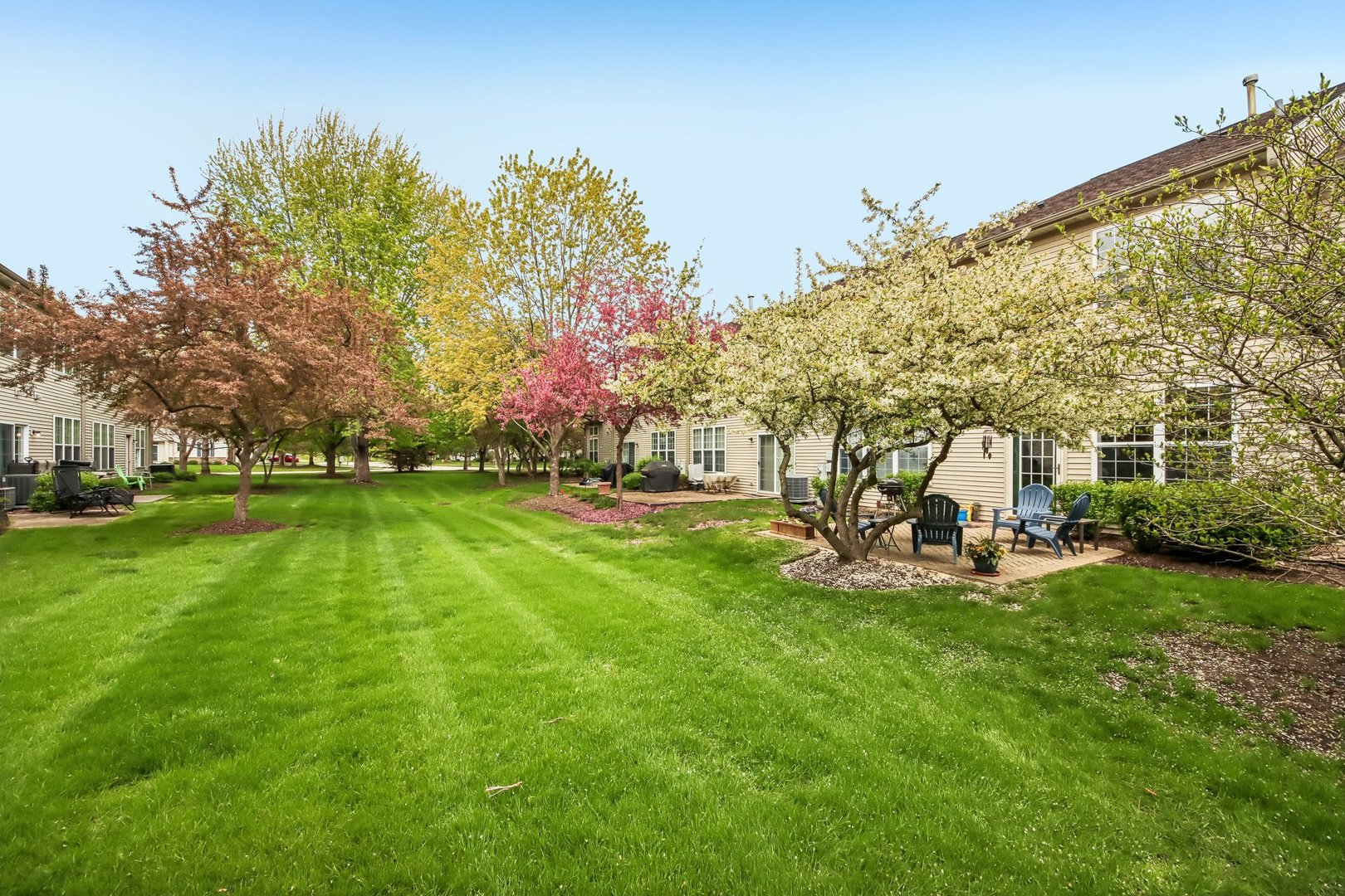 612 Shakespeare Drive, Grayslake, IL 60030