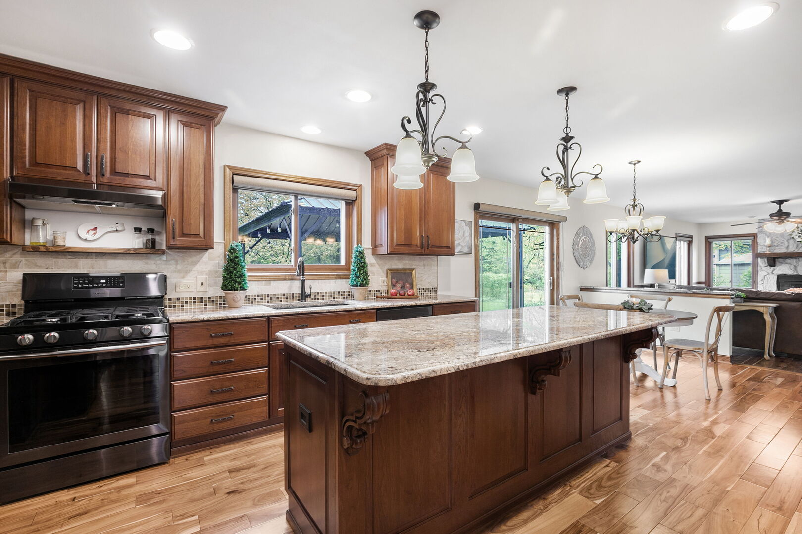 1049 Autumn Drive, Antioch, IL 60002