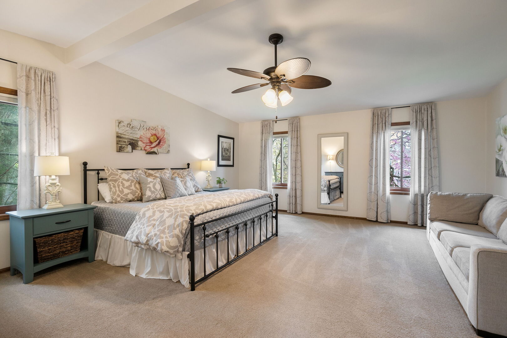 1049 Autumn Drive, Antioch, IL 60002