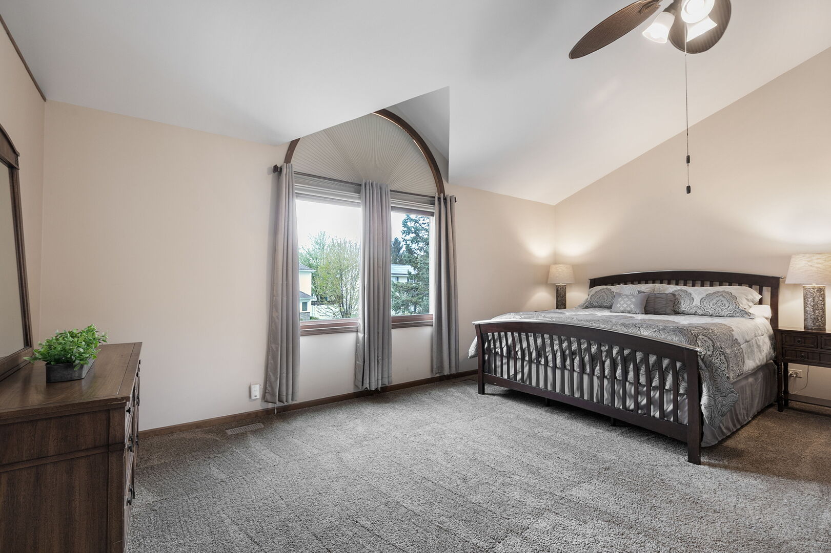 1049 Autumn Drive, Antioch, IL 60002