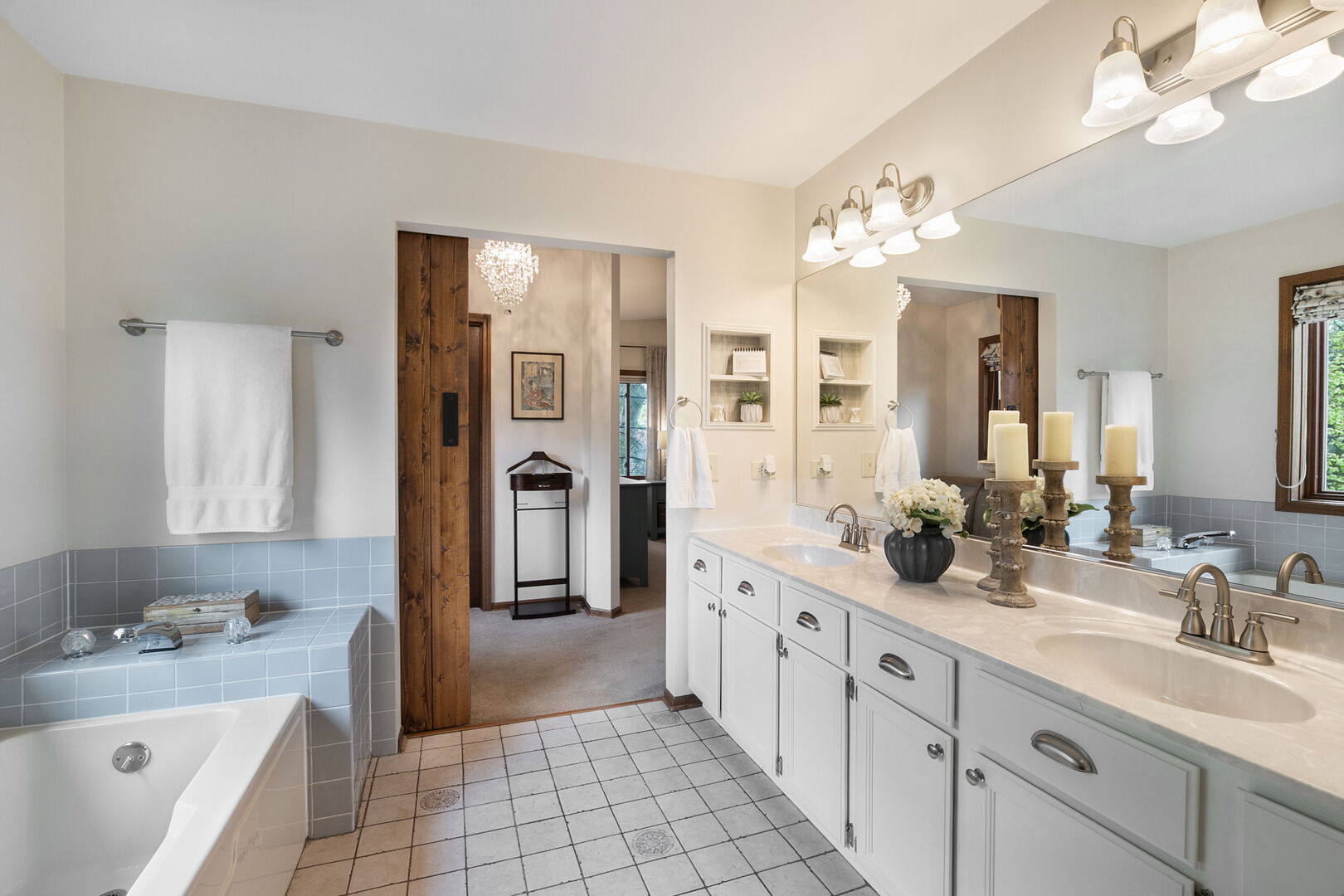 1049 Autumn Drive, Antioch, IL 60002