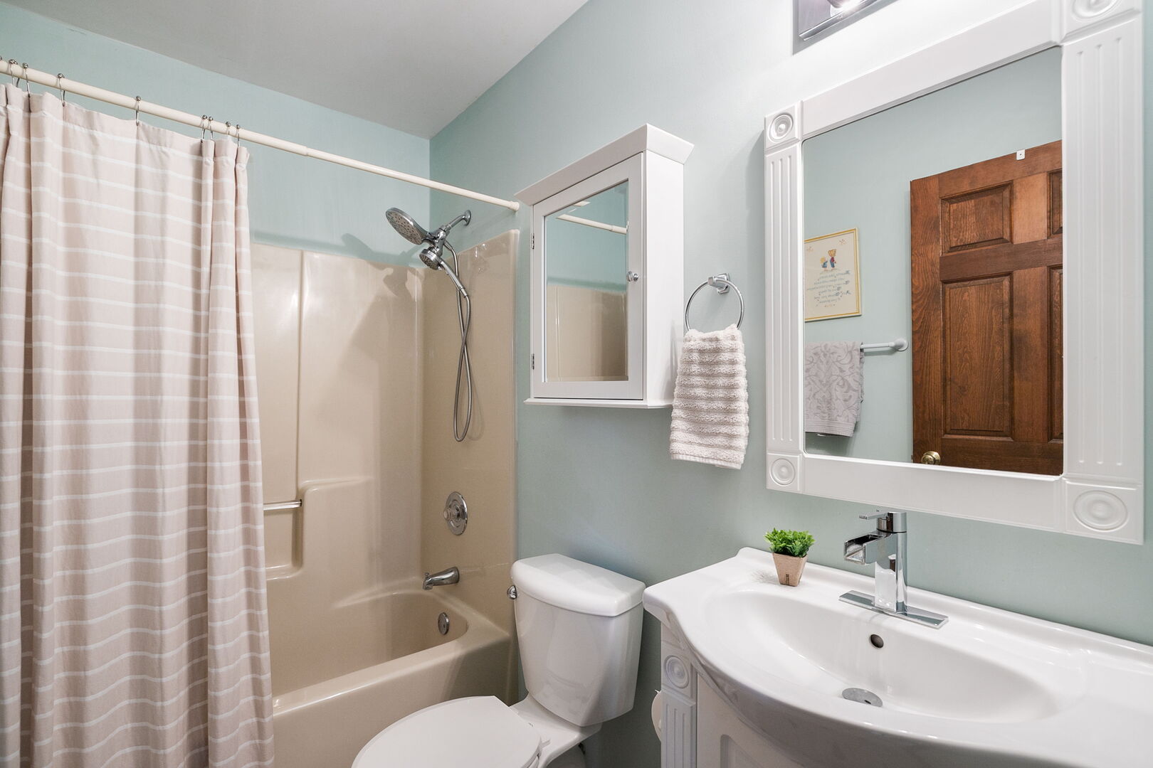 1049 Autumn Drive, Antioch, IL 60002