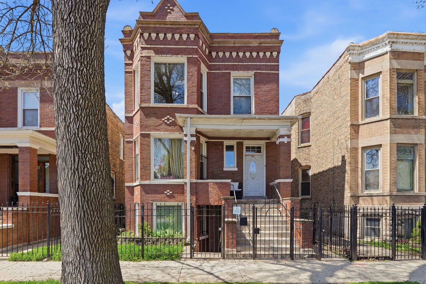 1526 N Springfield Avenue #2, Chicago, IL 60651