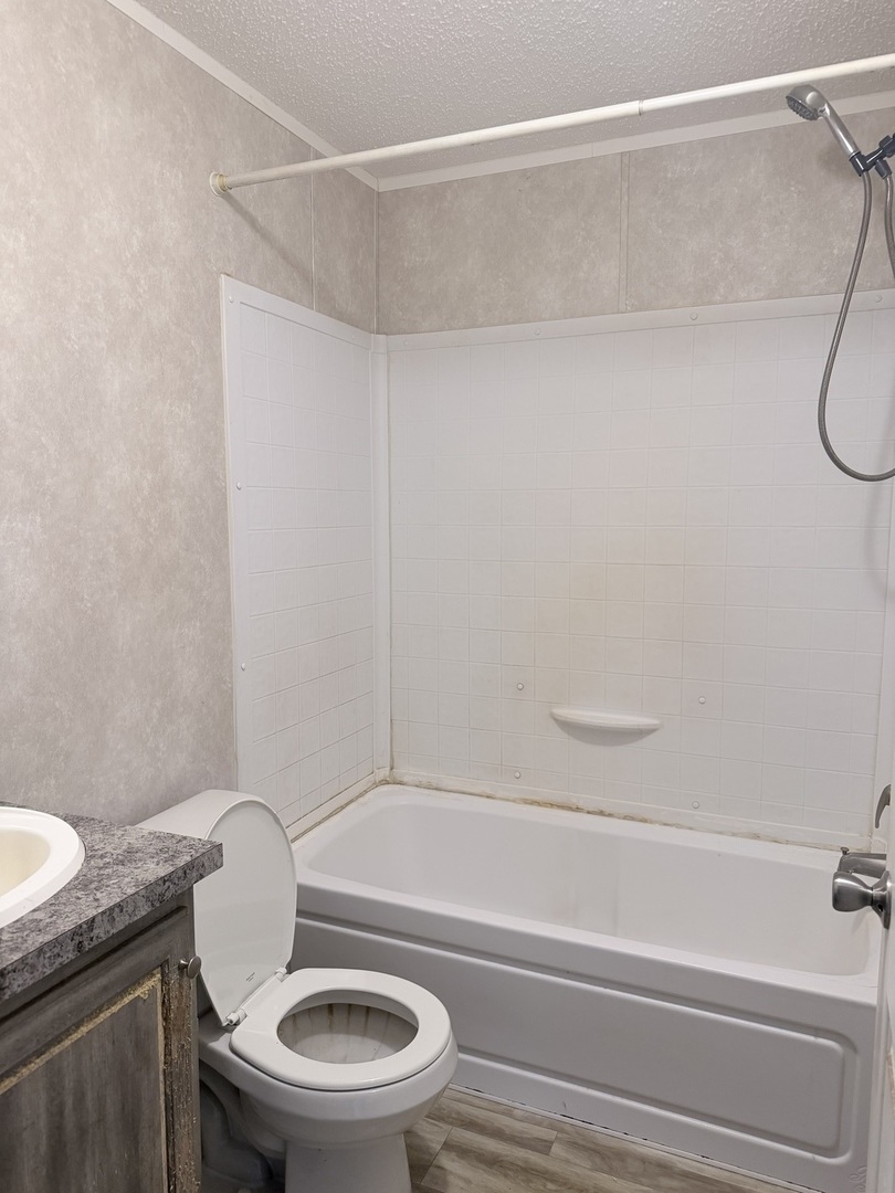 420 W Touhy Avenue #155, Des Plaines, IL 60018