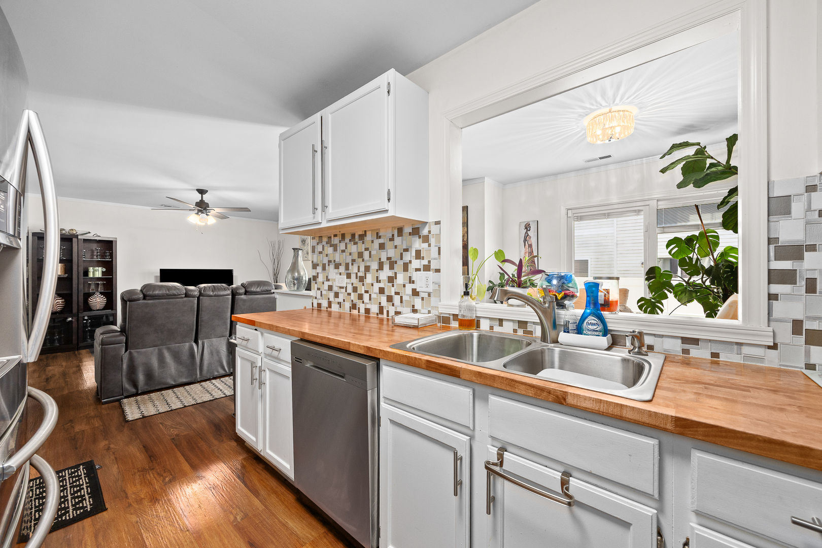 618 Glenhurst Court, Romeoville, IL 60446