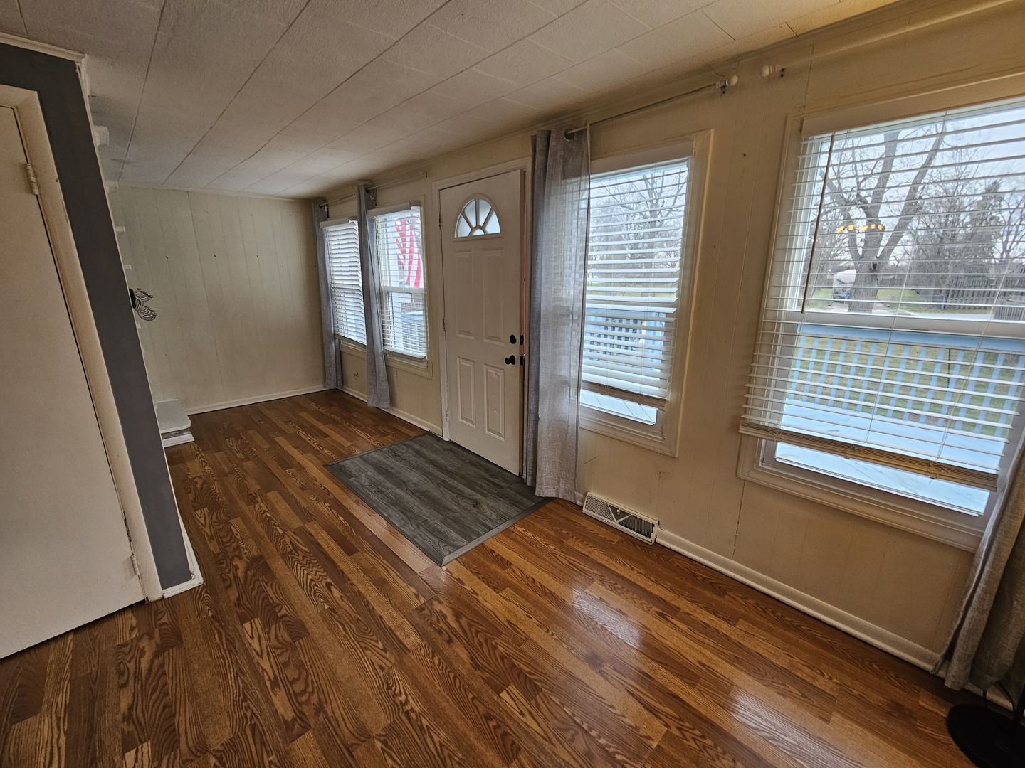 39101 N Walnut Street, Lake Villa, IL 60046