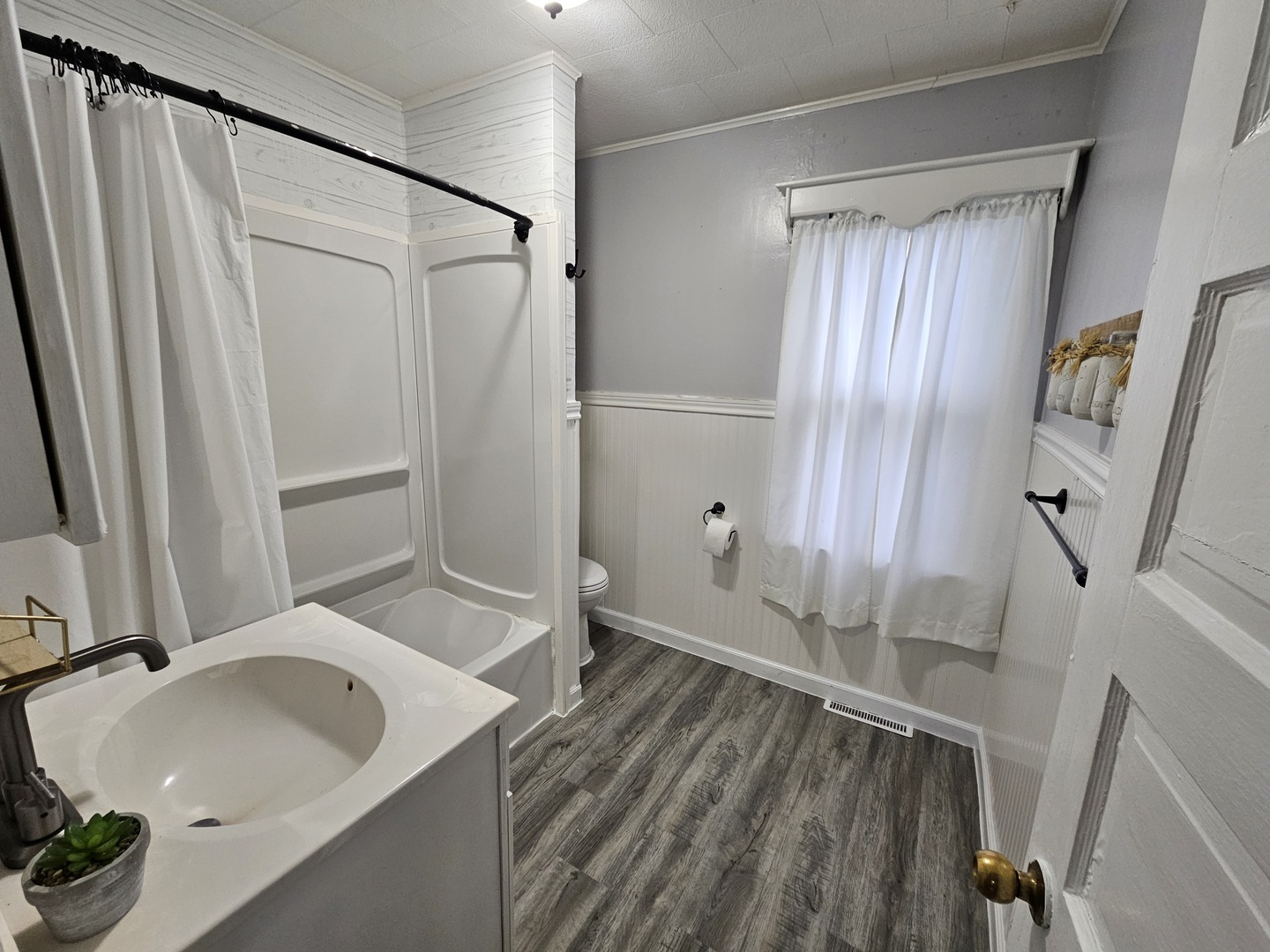 39101 N Walnut Street, Lake Villa, IL 60046