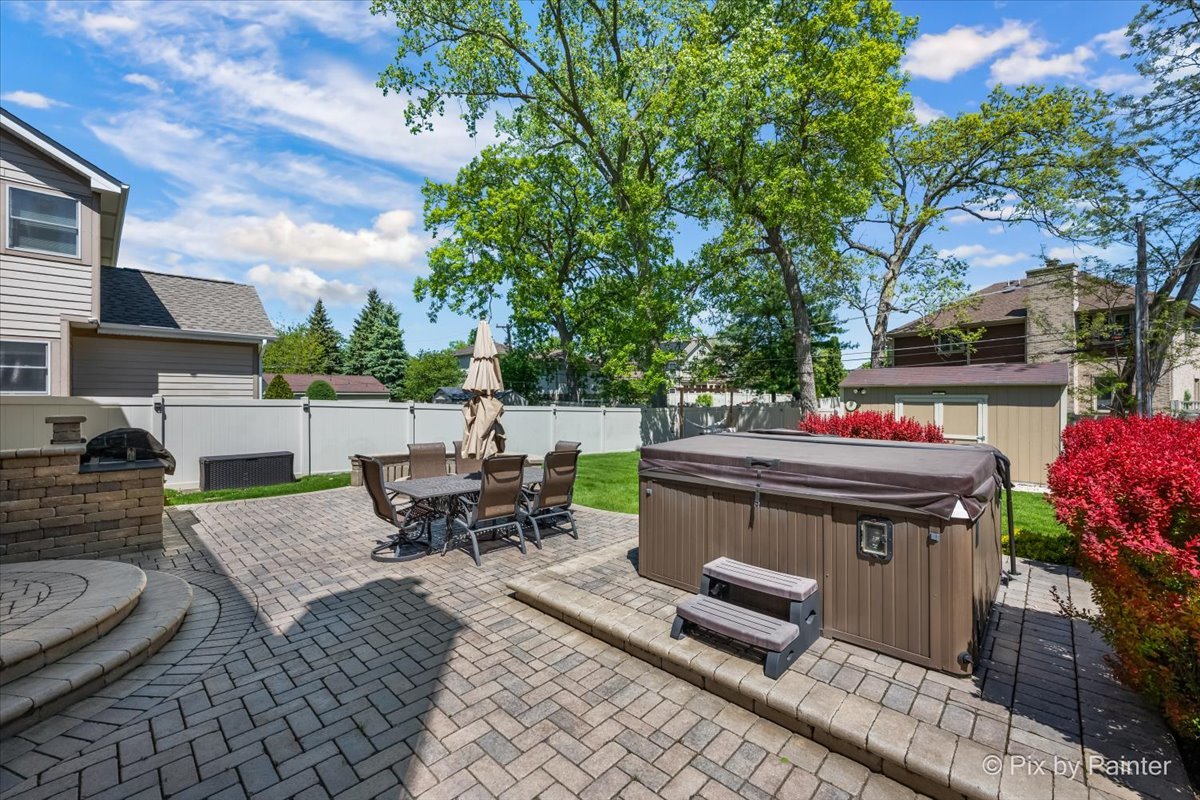 137 Oak Avenue, Wood Dale, IL 60191