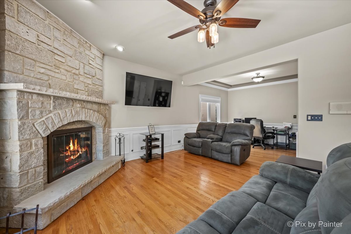 137 Oak Avenue, Wood Dale, IL 60191