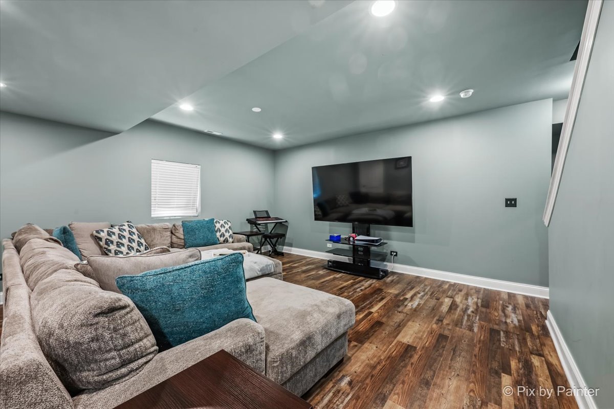 137 Oak Avenue, Wood Dale, IL 60191