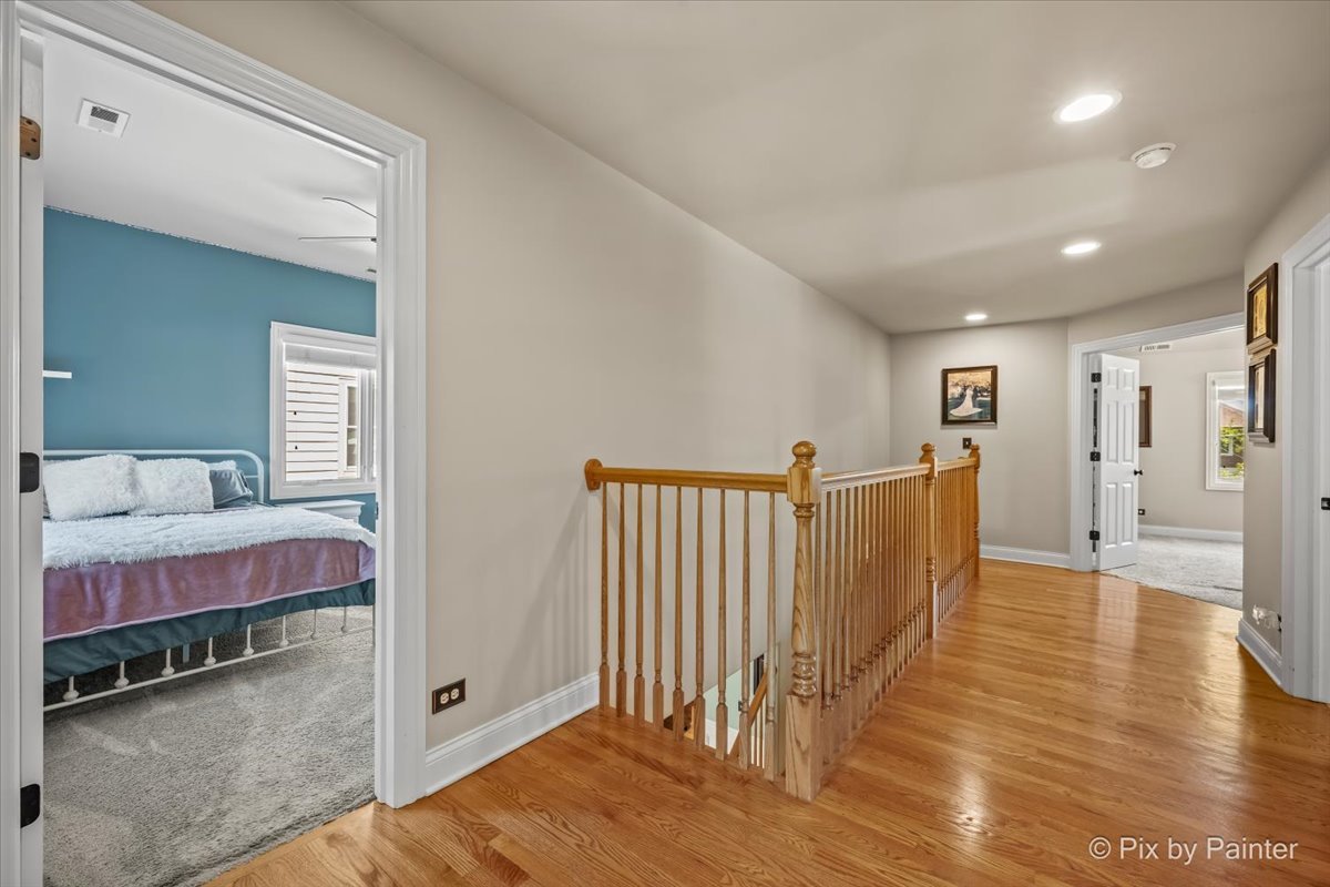 137 Oak Avenue, Wood Dale, IL 60191