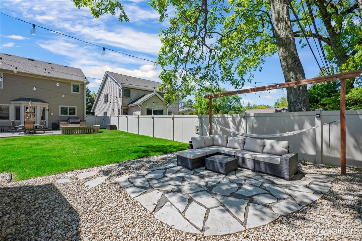 137 Oak Avenue, Wood Dale, IL 60191