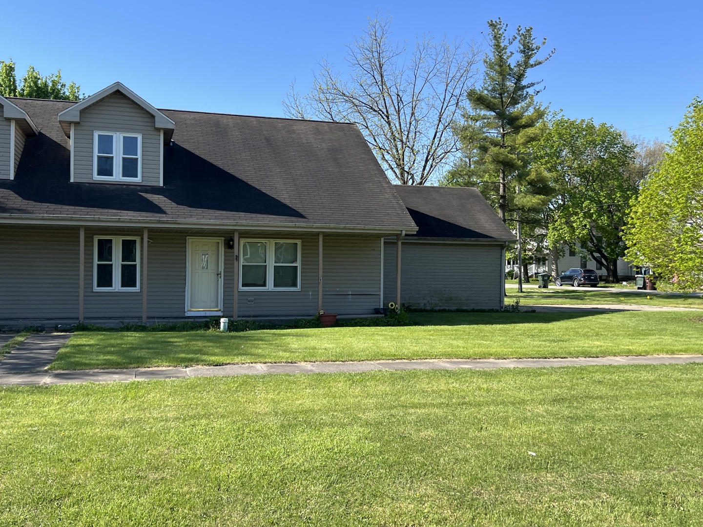 114 W Washington Street #2, Gardner, IL 60424