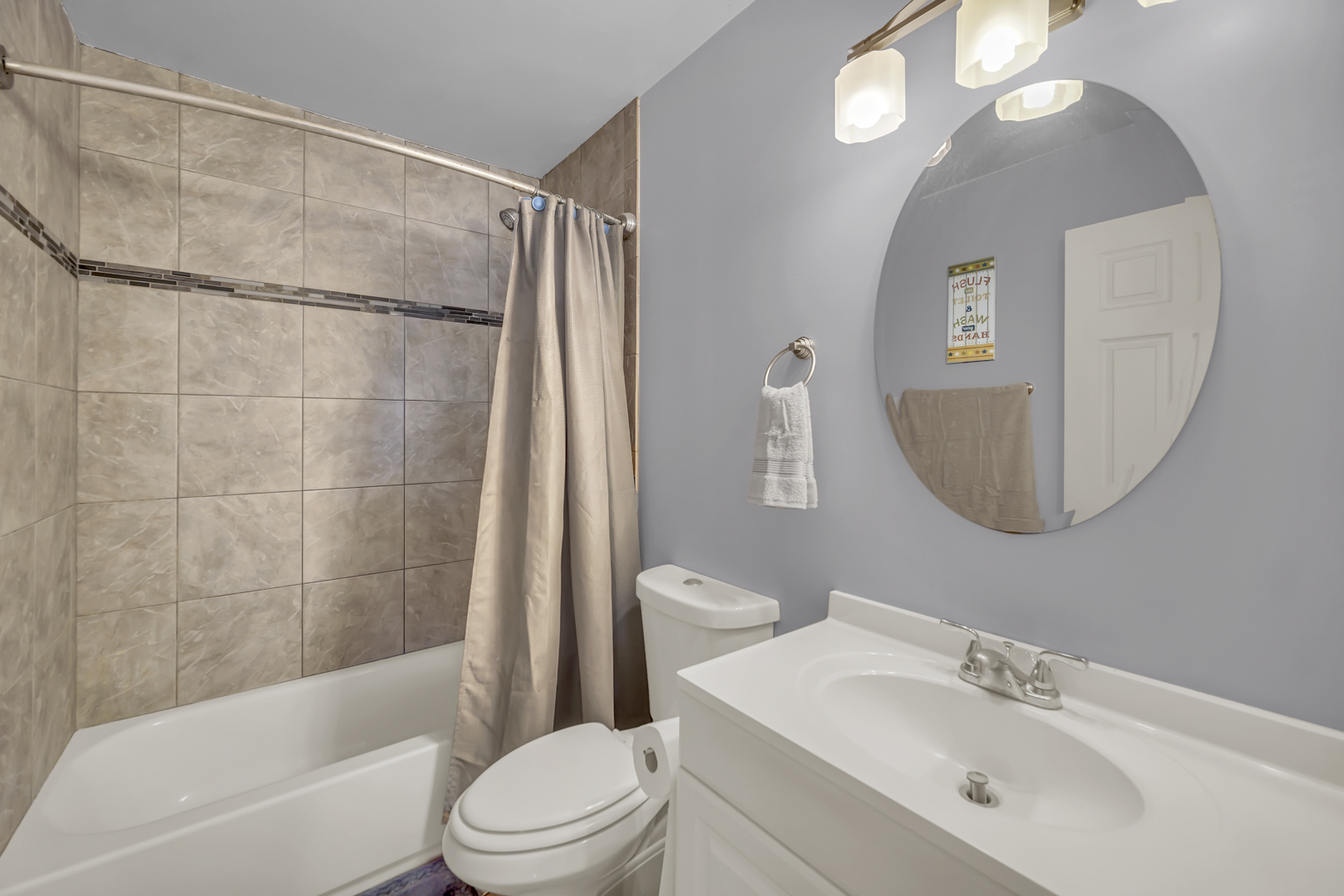 137 Birchwood Road, Carpentersville, IL 60110