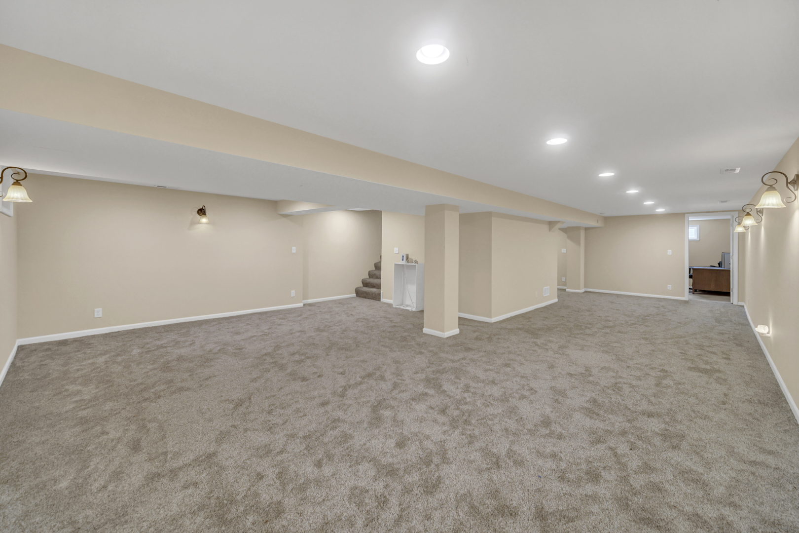 137 Birchwood Road, Carpentersville, IL 60110