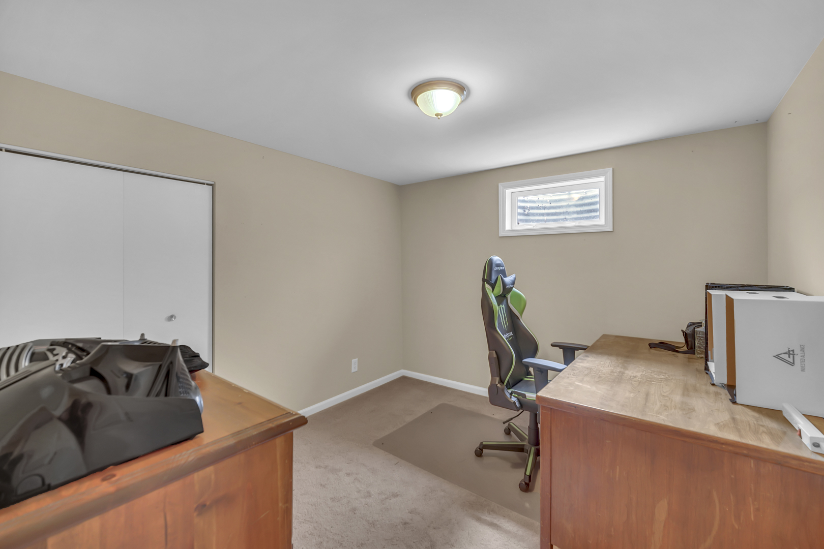 137 Birchwood Road, Carpentersville, IL 60110