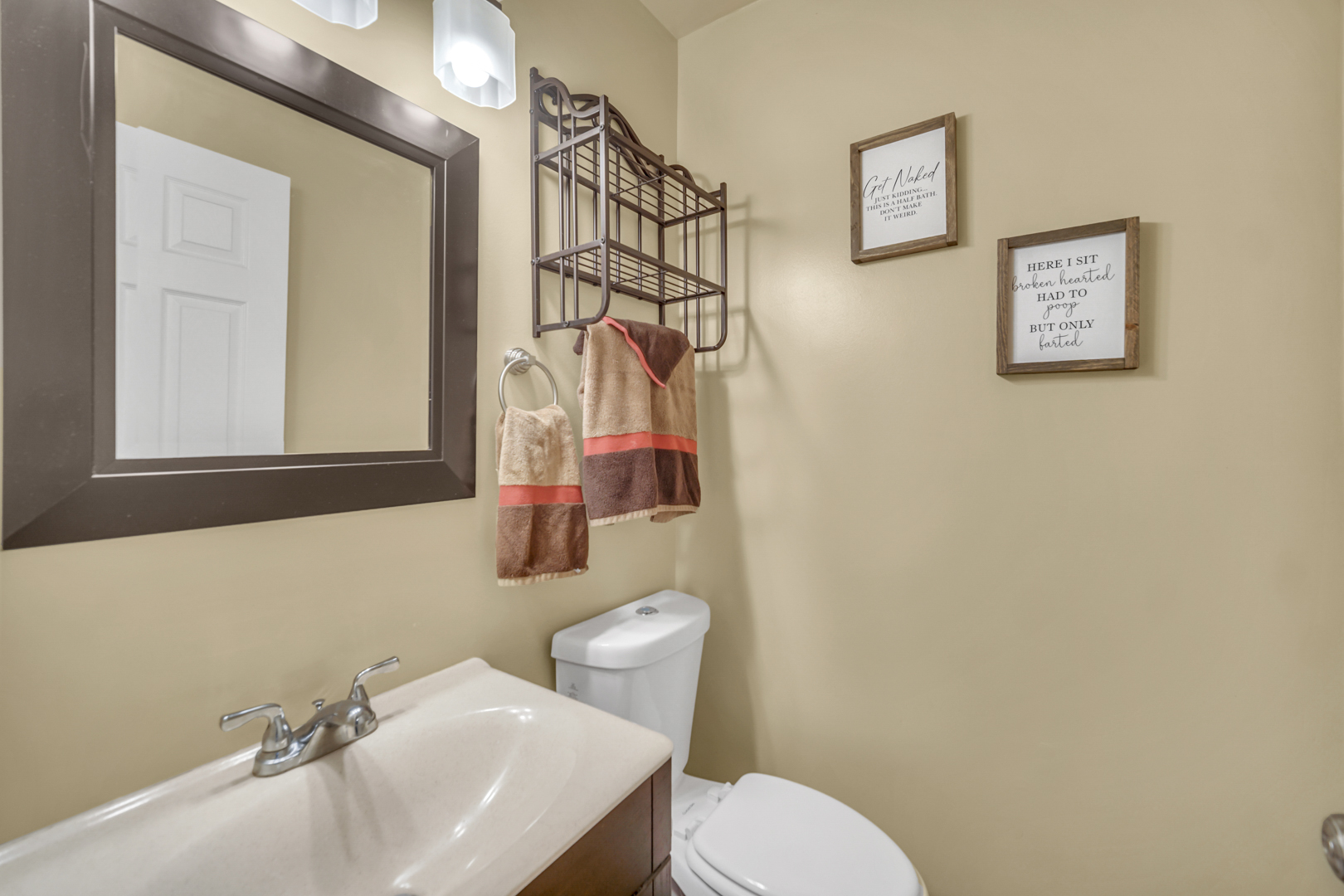 137 Birchwood Road, Carpentersville, IL 60110