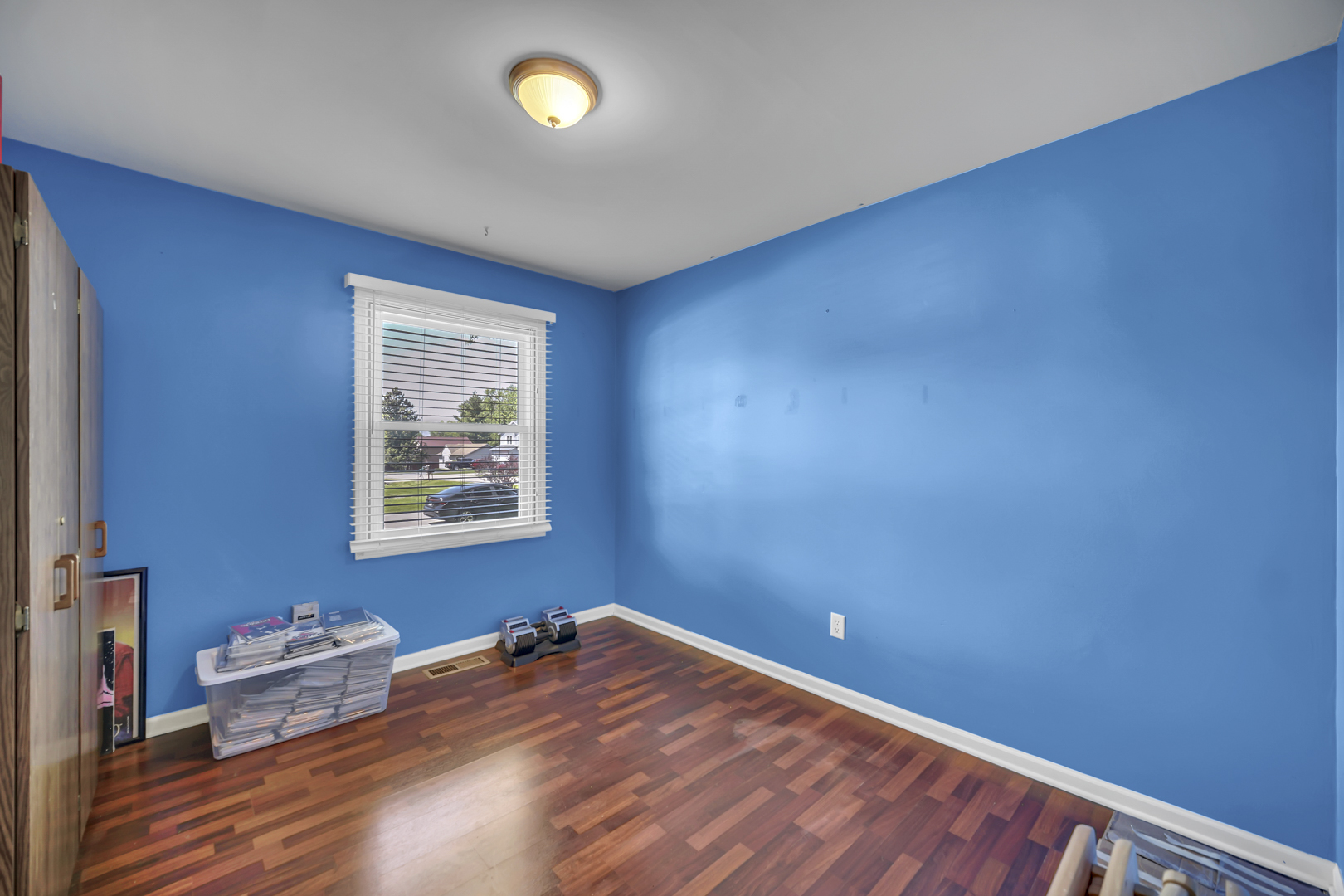137 Birchwood Road, Carpentersville, IL 60110