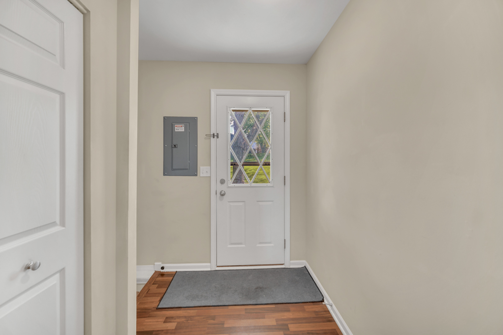 137 Birchwood Road, Carpentersville, IL 60110