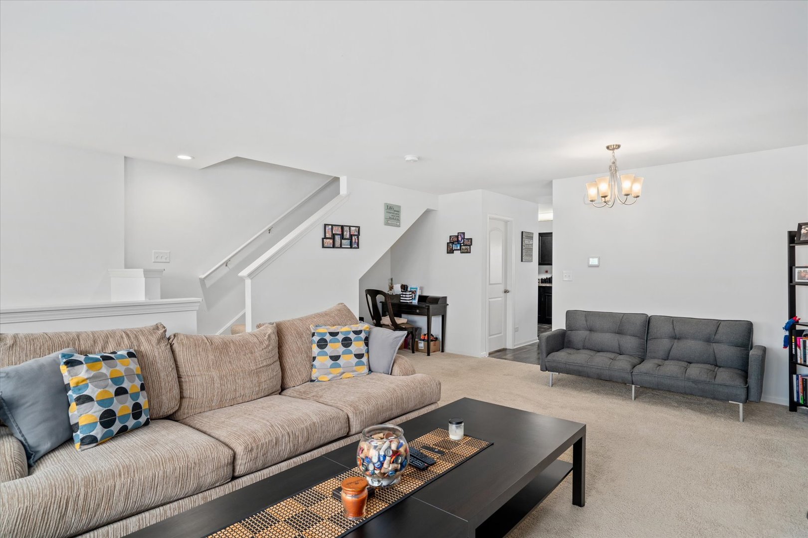 1813 Spinnaker Street, Pingree Grove, IL 60140