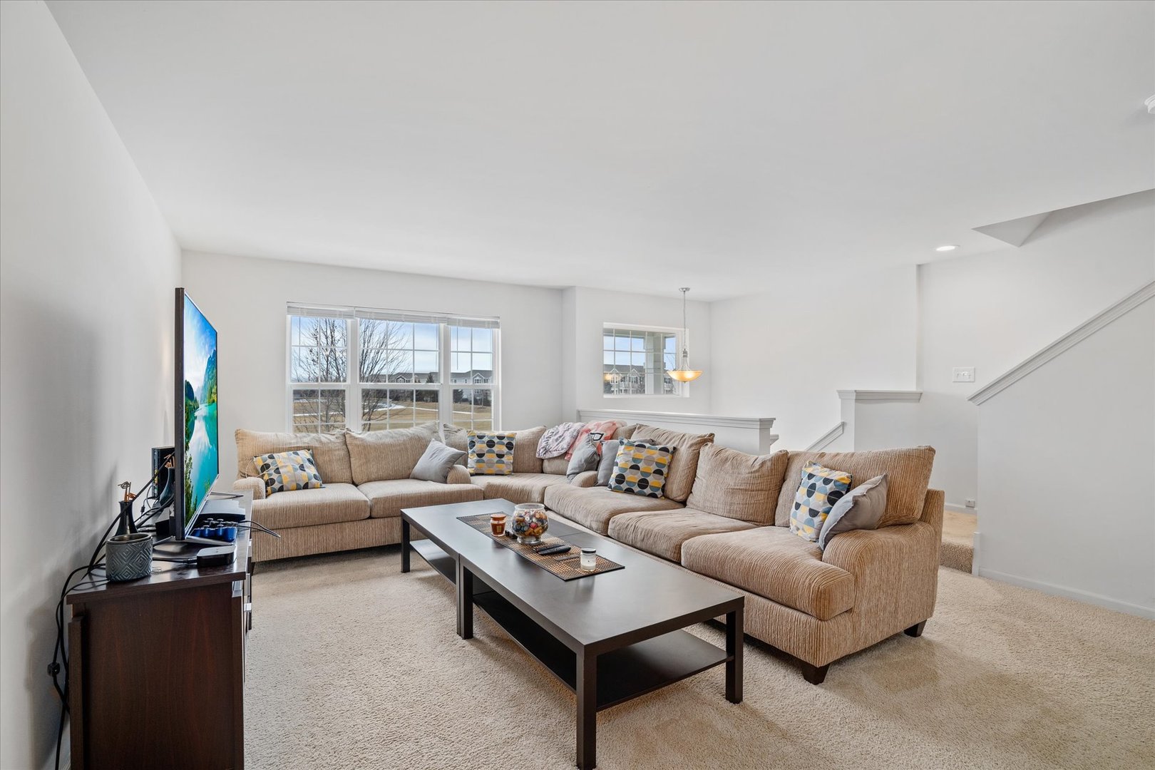 1813 Spinnaker Street, Pingree Grove, IL 60140