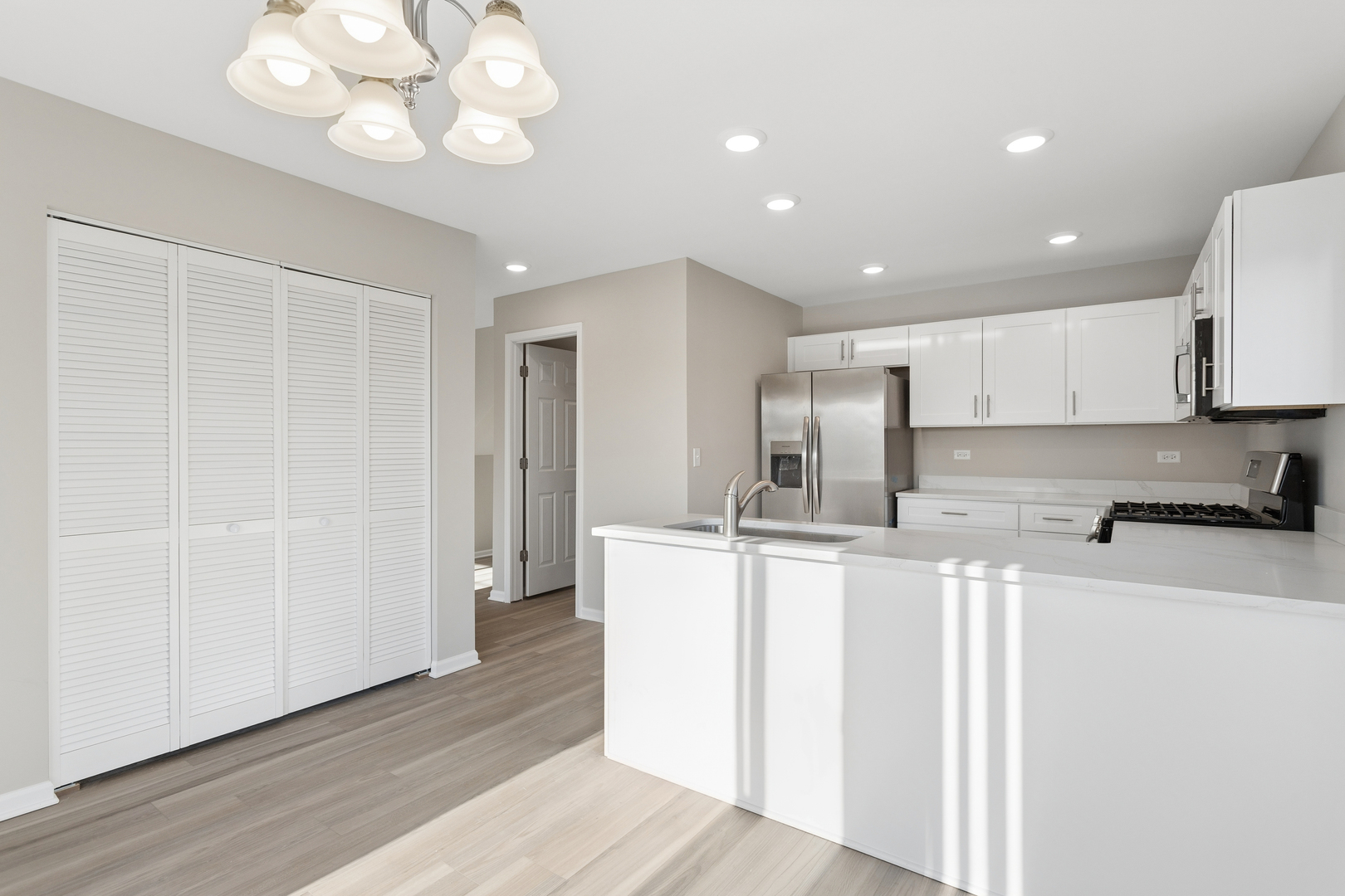 14606 Thomas Jefferson Drive #14606, Plainfield, IL 60544