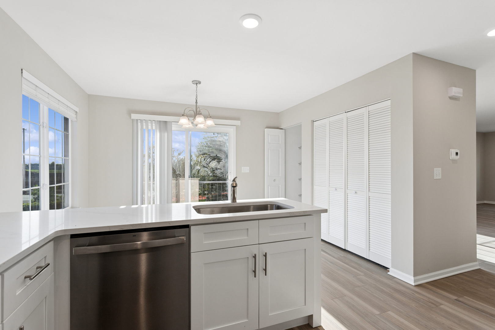 14606 Thomas Jefferson Drive #14606, Plainfield, IL 60544