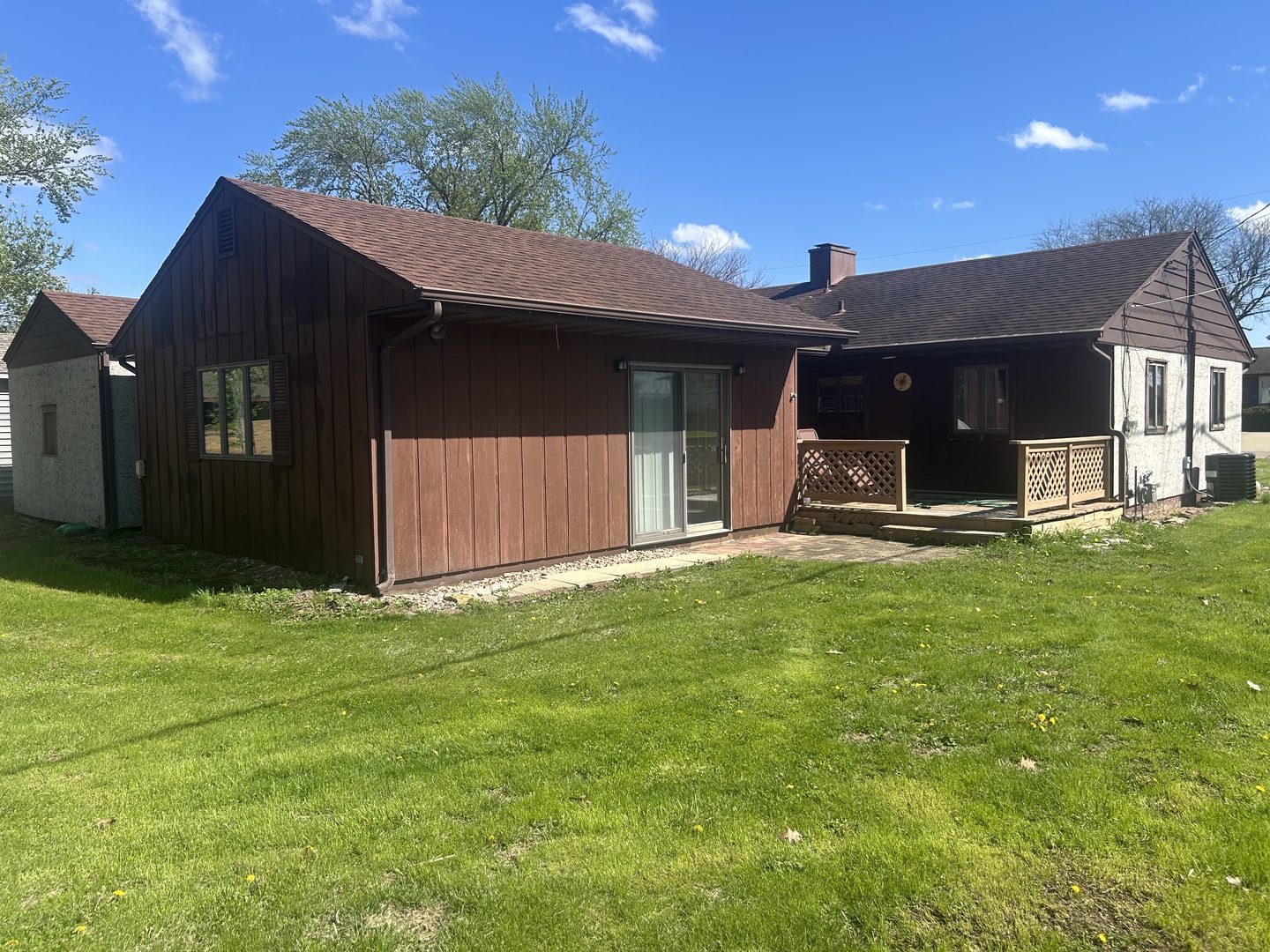 2939 7th Street, Peru, IL 61354