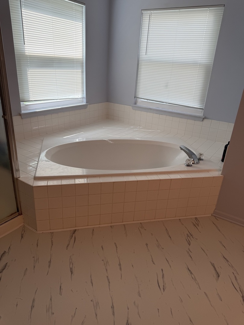 750 Majestic Drive, Algonquin, IL 60102