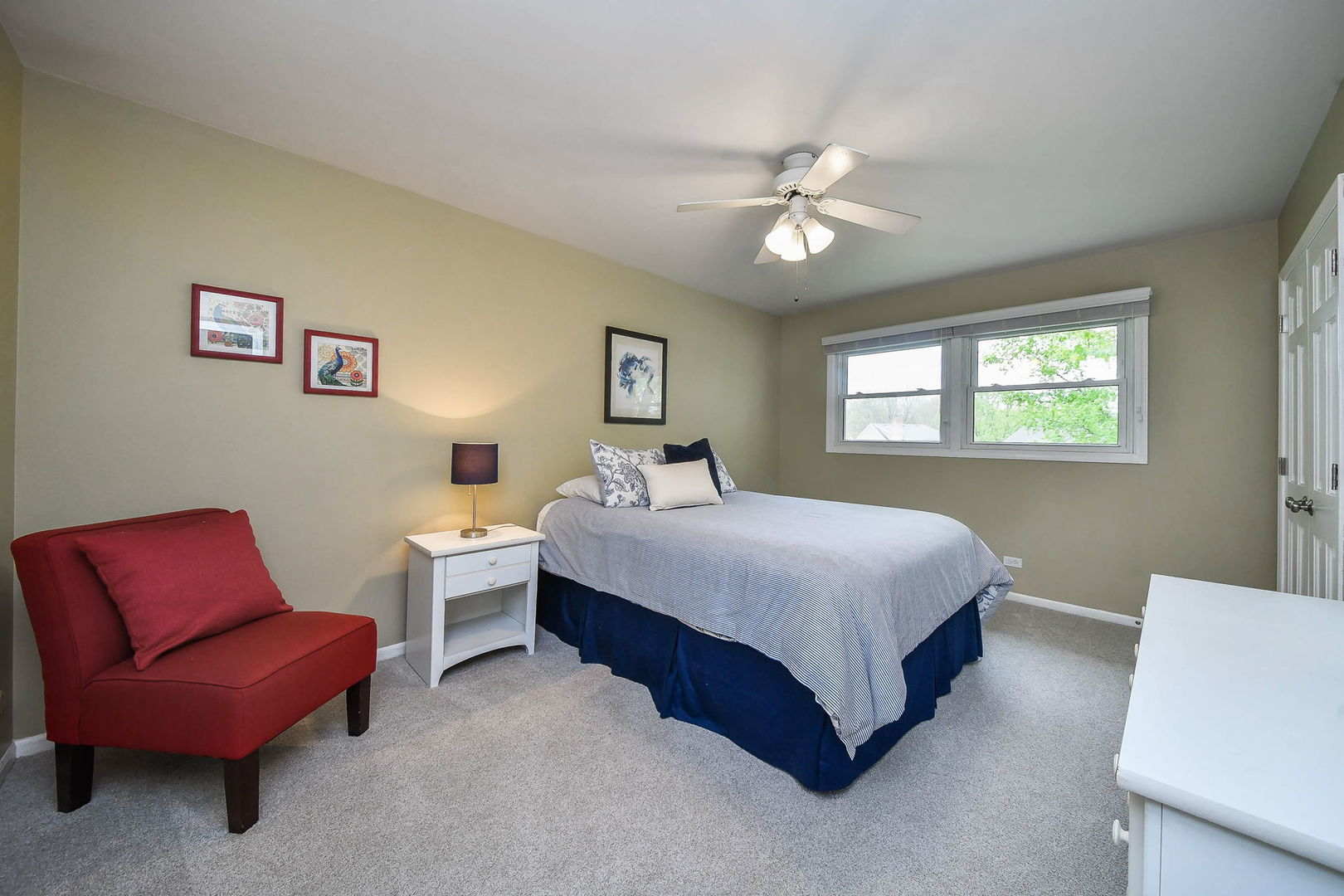 46 Sussex Court, Naperville, IL 60540
