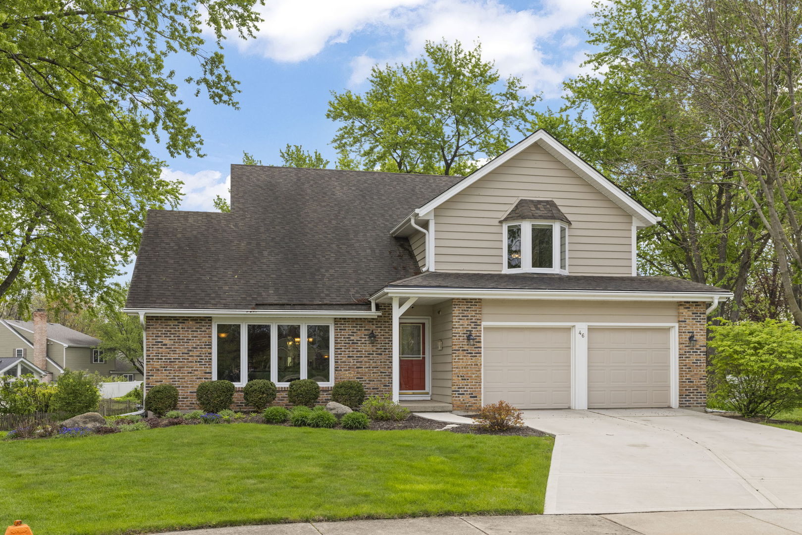 46 Sussex Court, Naperville, IL 60540