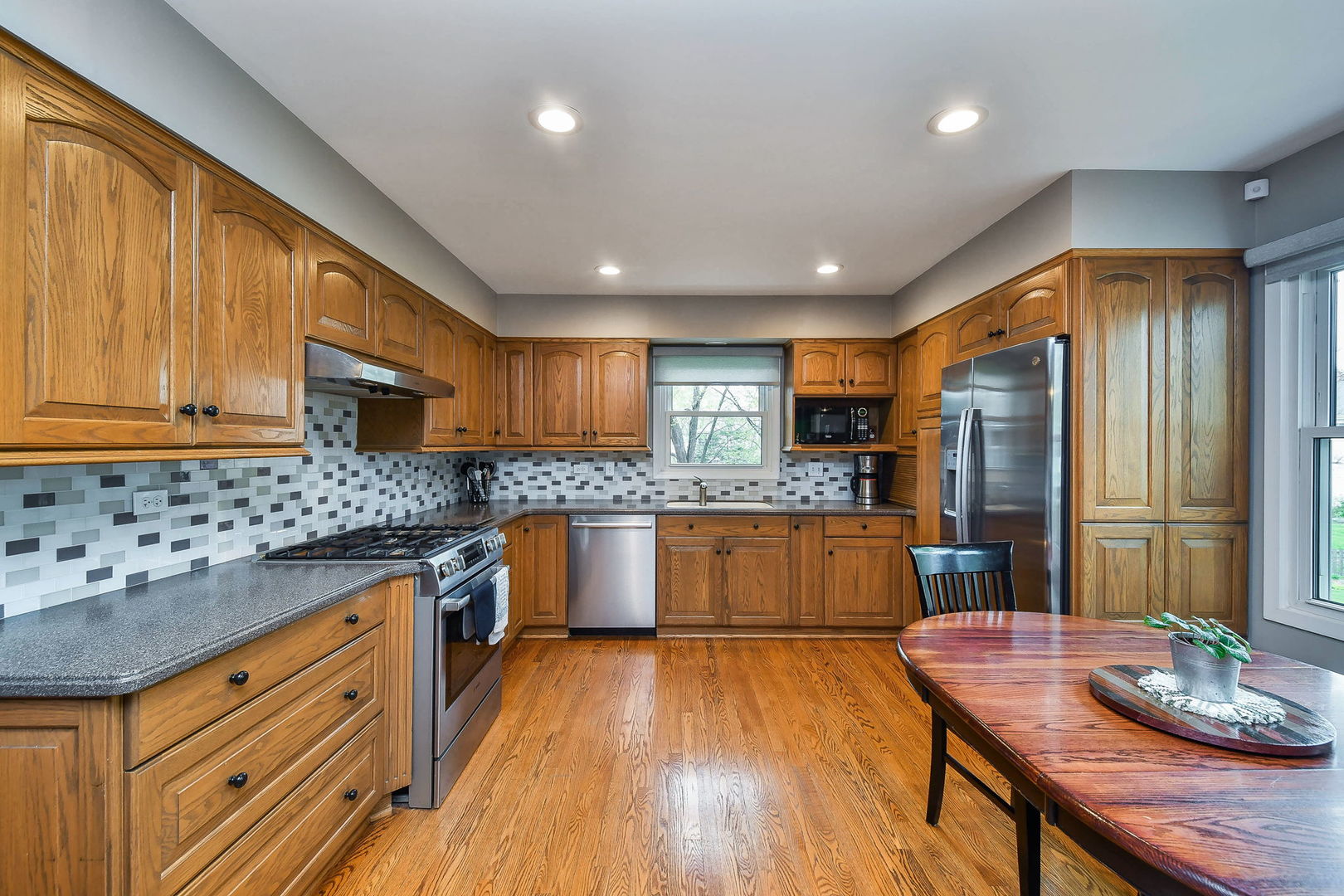 46 Sussex Court, Naperville, IL 60540