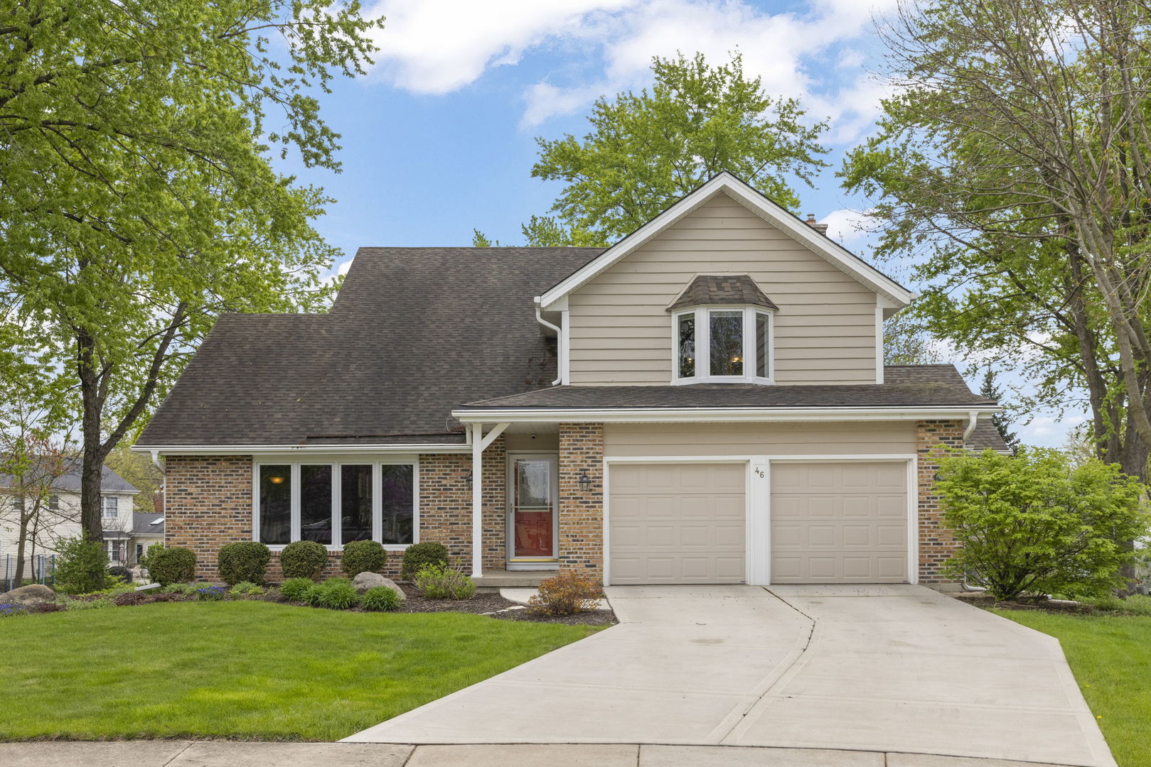46 Sussex Court, Naperville, IL 60540