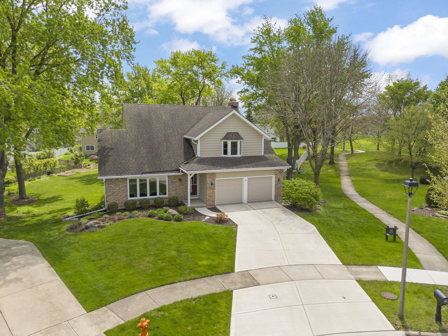 46 Sussex Court, Naperville, IL 60540
