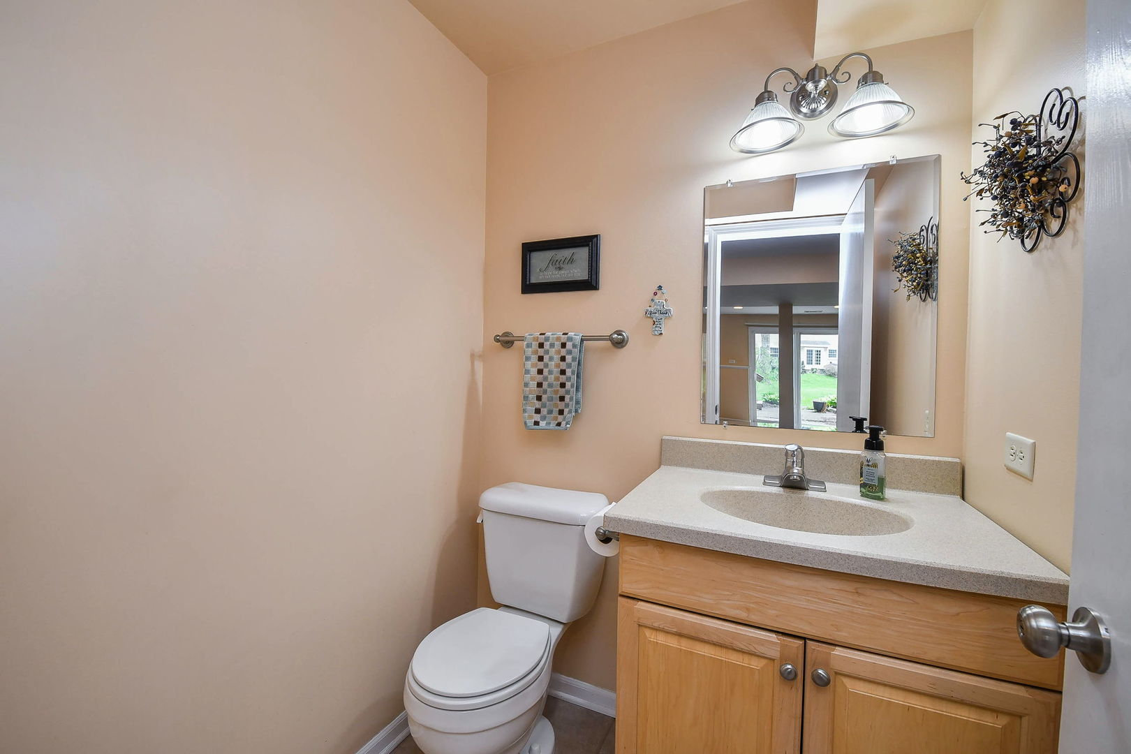 46 Sussex Court, Naperville, IL 60540