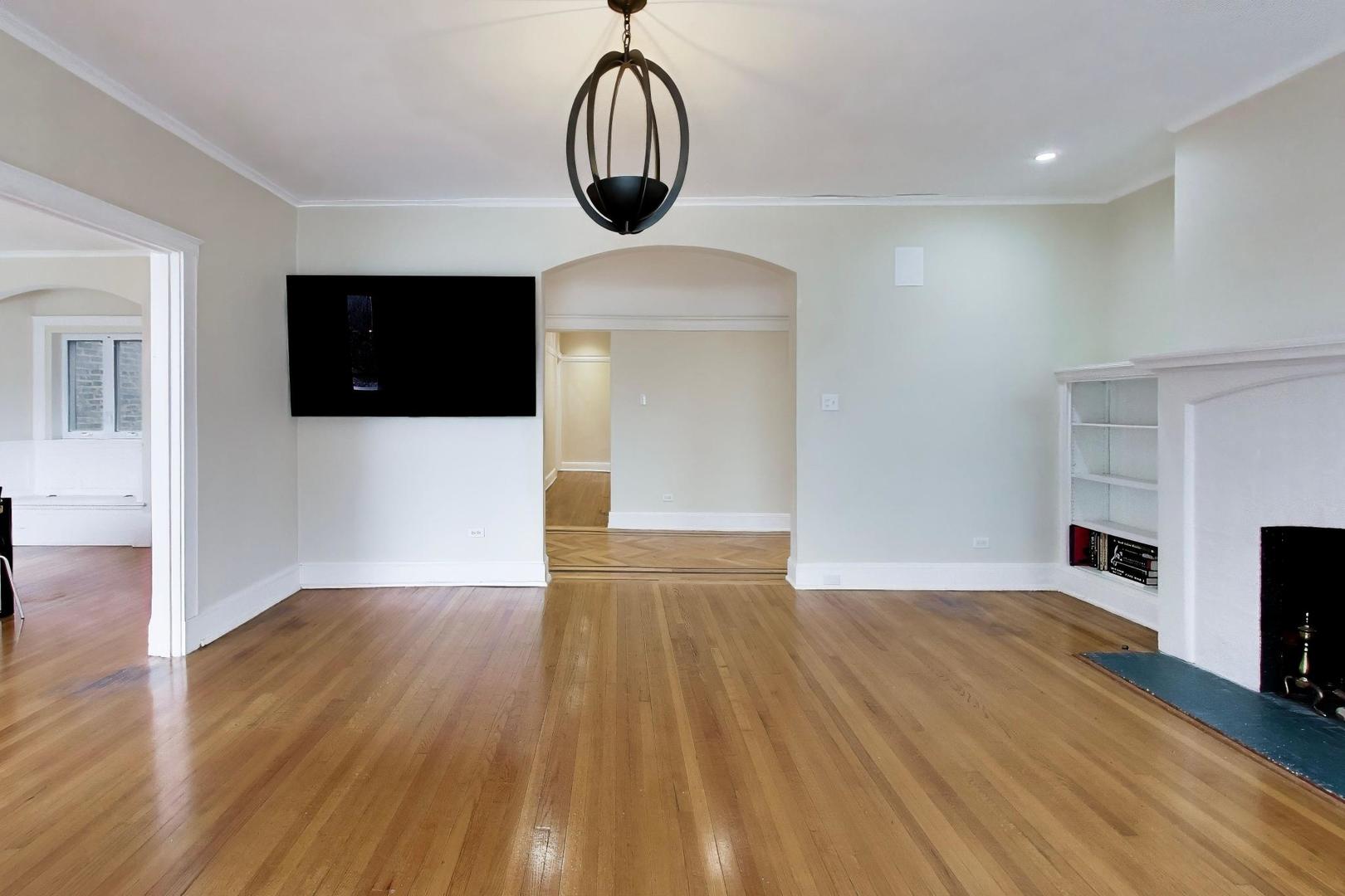 825 E Drexel Square #2, Chicago, IL 60615