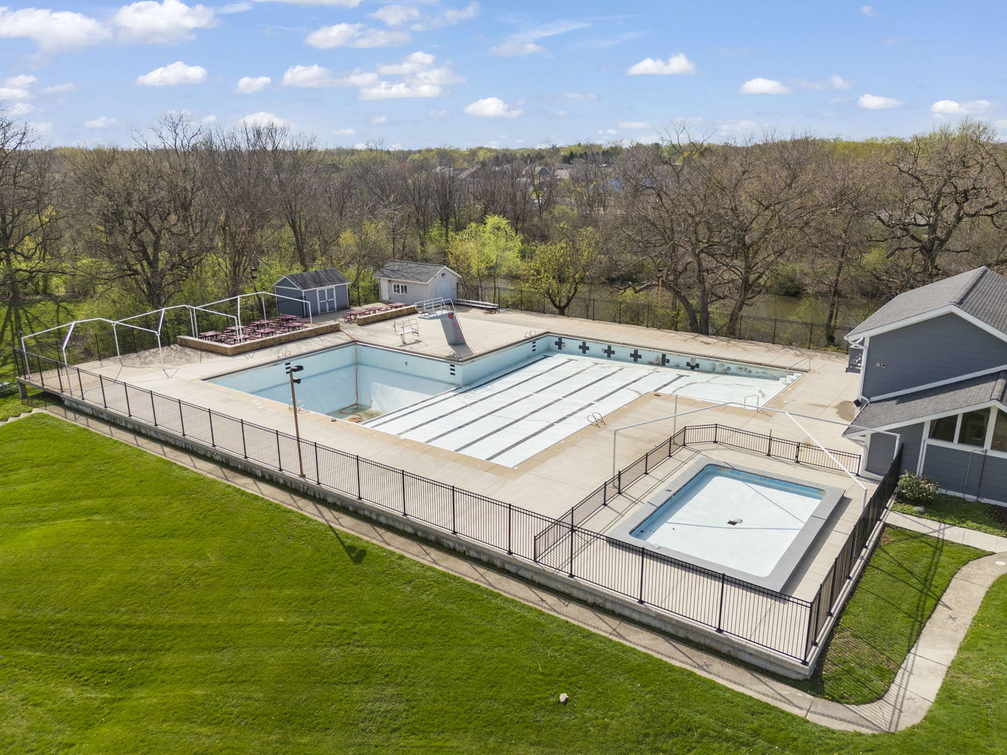 Naperville, IL 60565