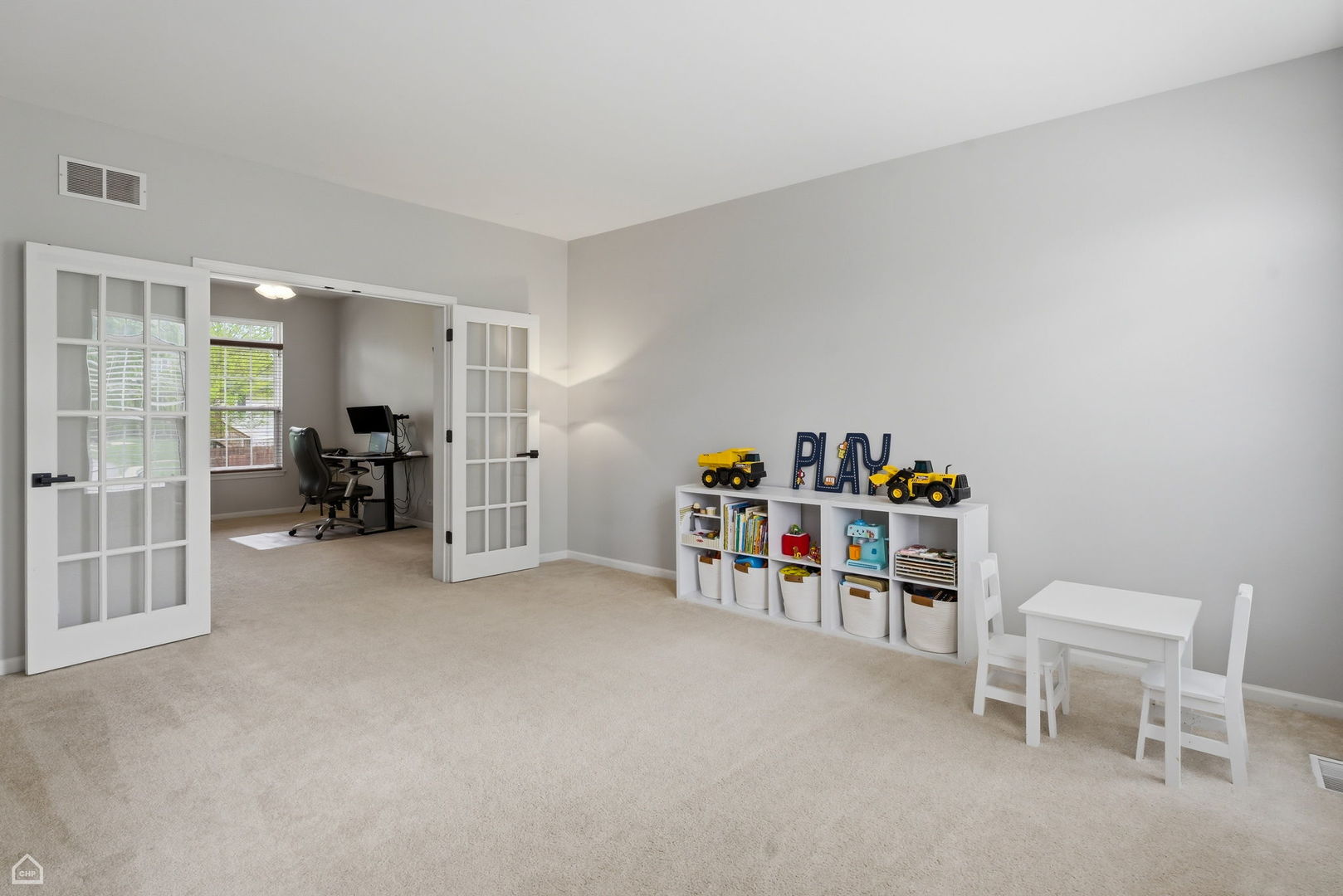 628 Manhattan Circle, Oswego, IL 60543