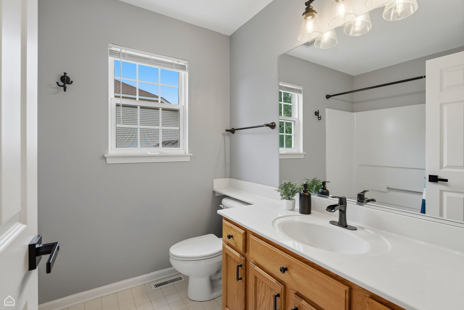 628 Manhattan Circle, Oswego, IL 60543