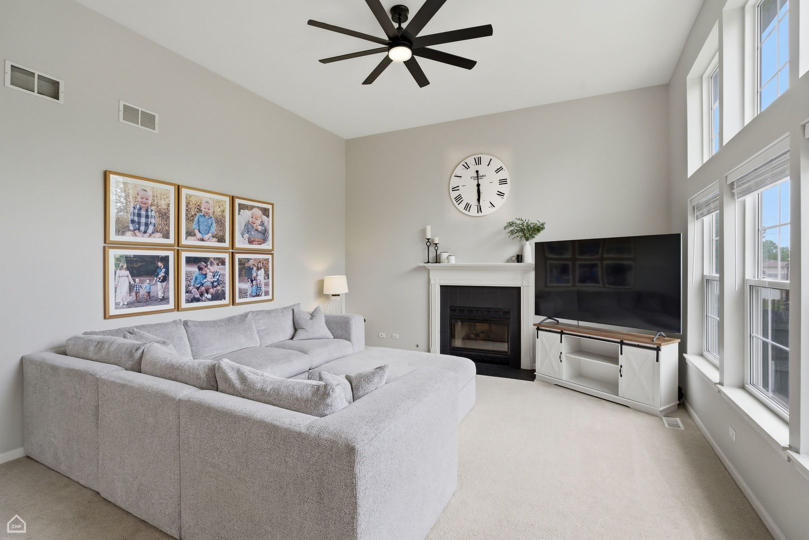 628 Manhattan Circle, Oswego, IL 60543