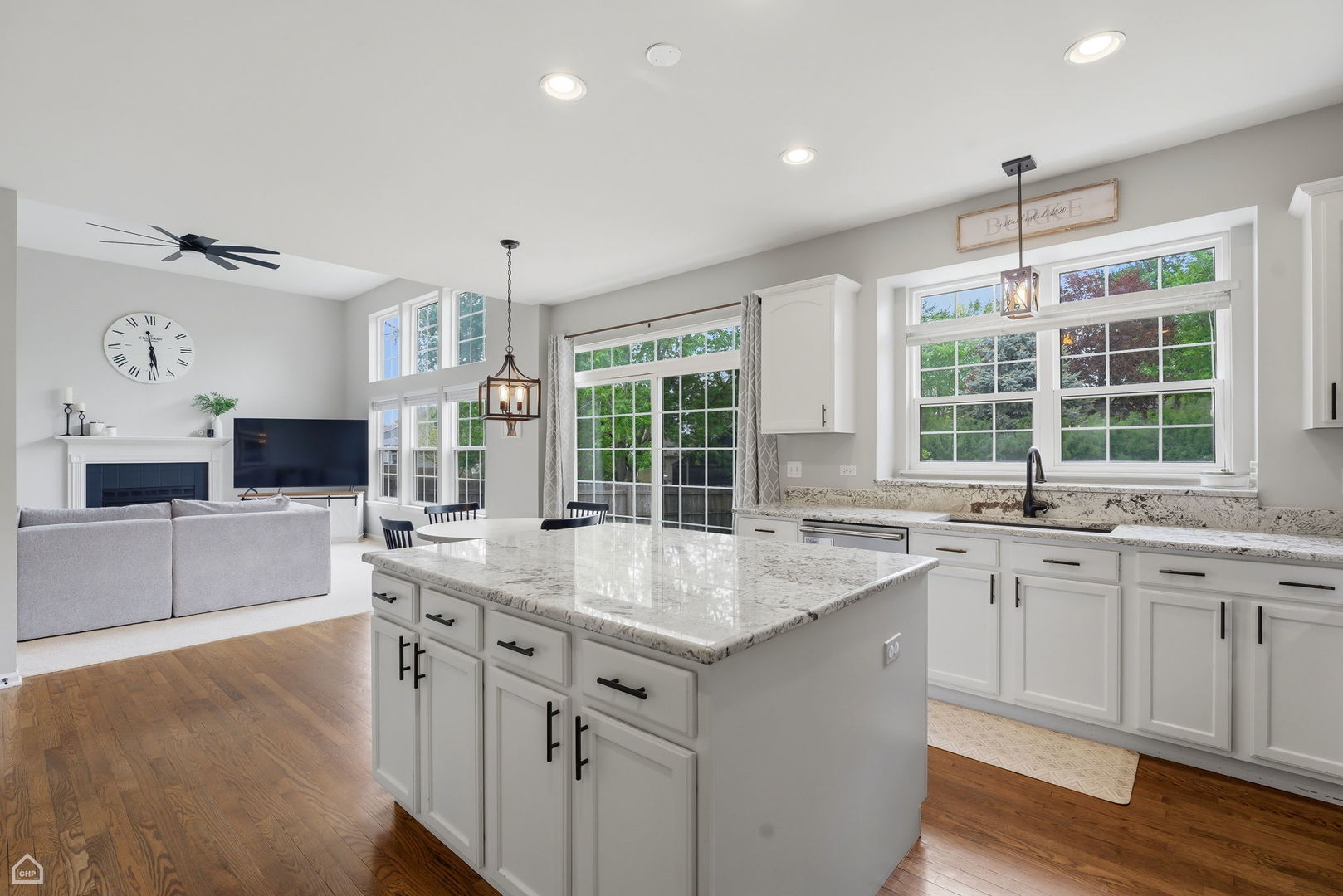 628 Manhattan Circle, Oswego, IL 60543