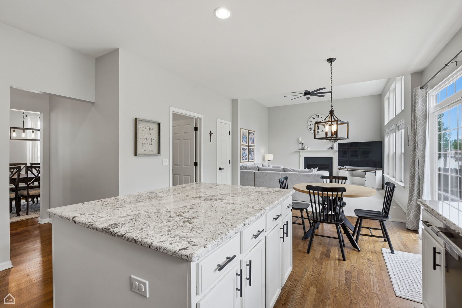 628 Manhattan Circle, Oswego, IL 60543