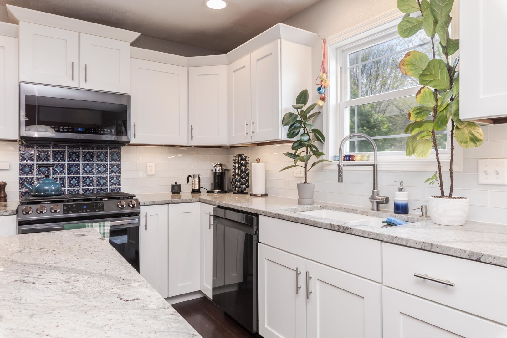 1503 Rathmore Road, Bloomington, IL 61705