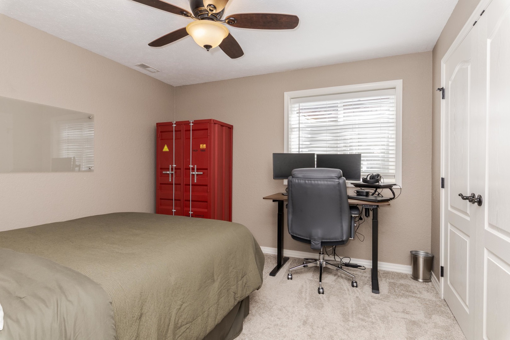 1503 Rathmore Road, Bloomington, IL 61705