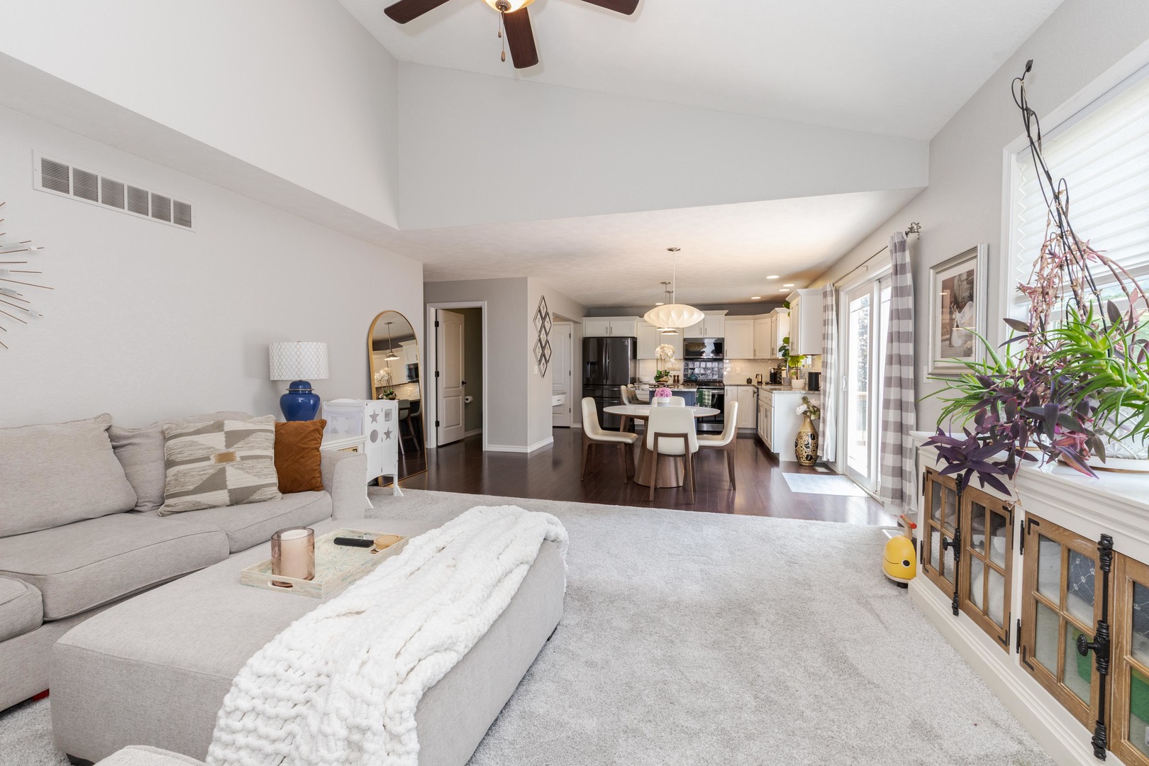 1503 Rathmore Road, Bloomington, IL 61705