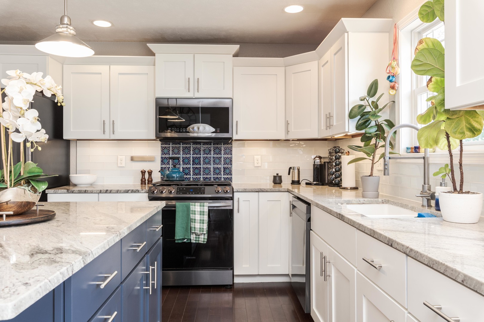 1503 Rathmore Road, Bloomington, IL 61705